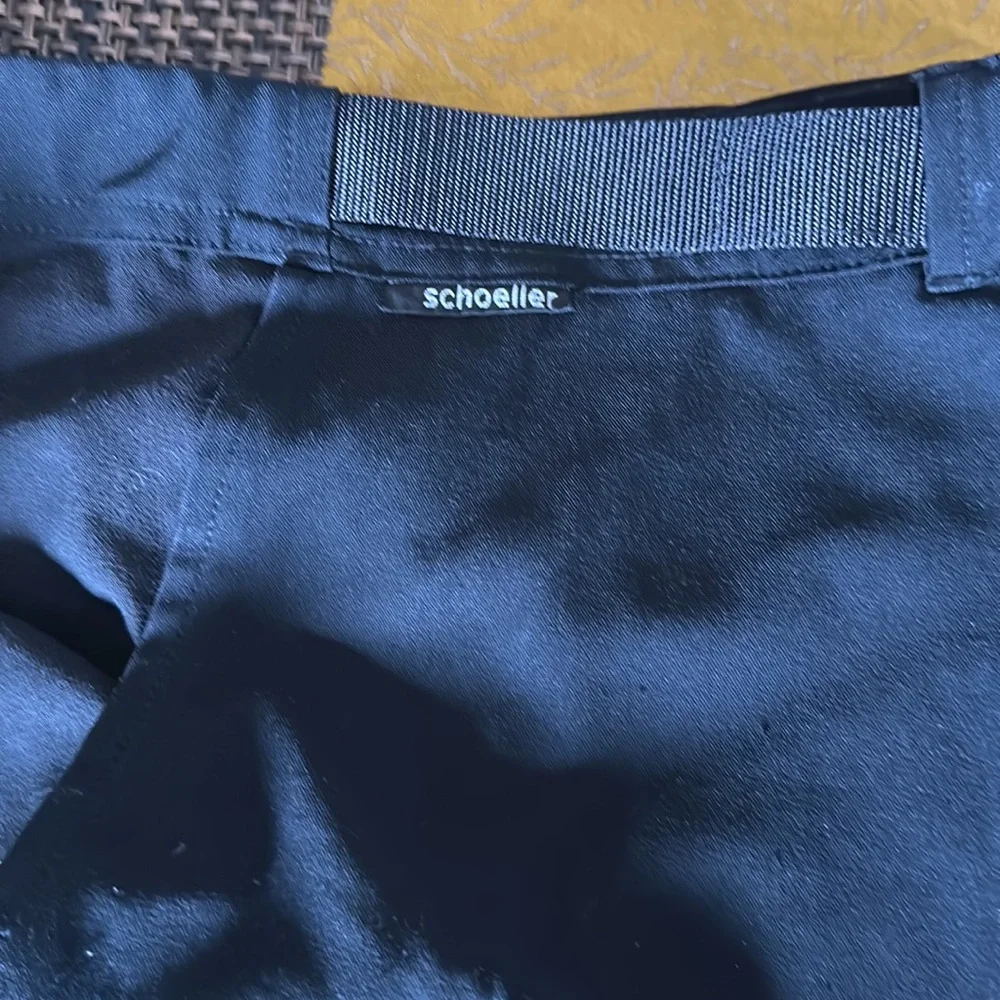 Performance mountain heard wear winter pant. outdoor adventure. Windproof - Picture 2 of 3